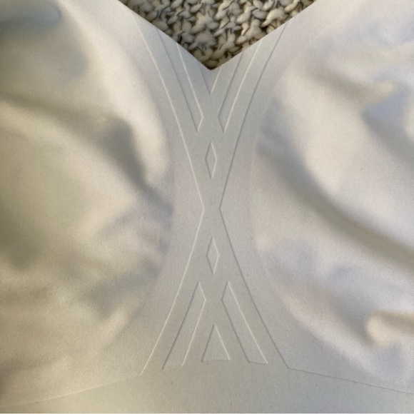 Lot of 2 Honeylove Bras Size 1X 40C/D - Picture 9 of 14